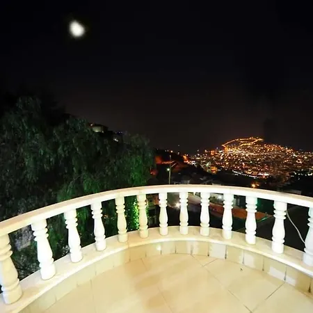 Diamond Hill *